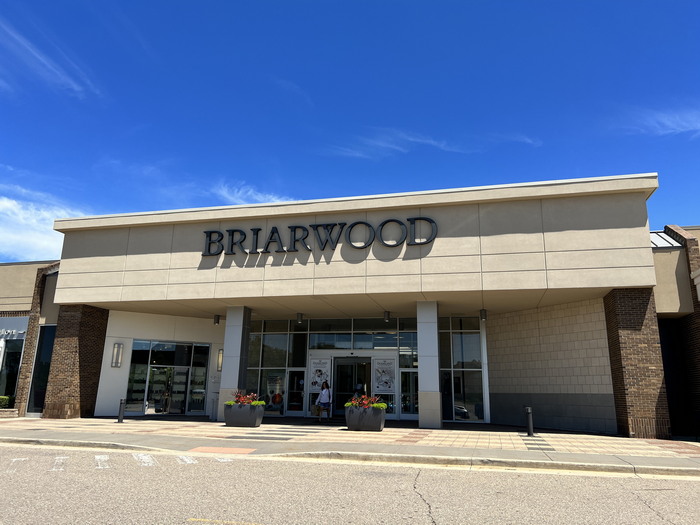 Village 7 Theatres (Briarwood Dollar Movies 4) - Old Theater Entrance